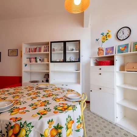 Casa Vista Mare E Parcheggio 公寓 马洛塔